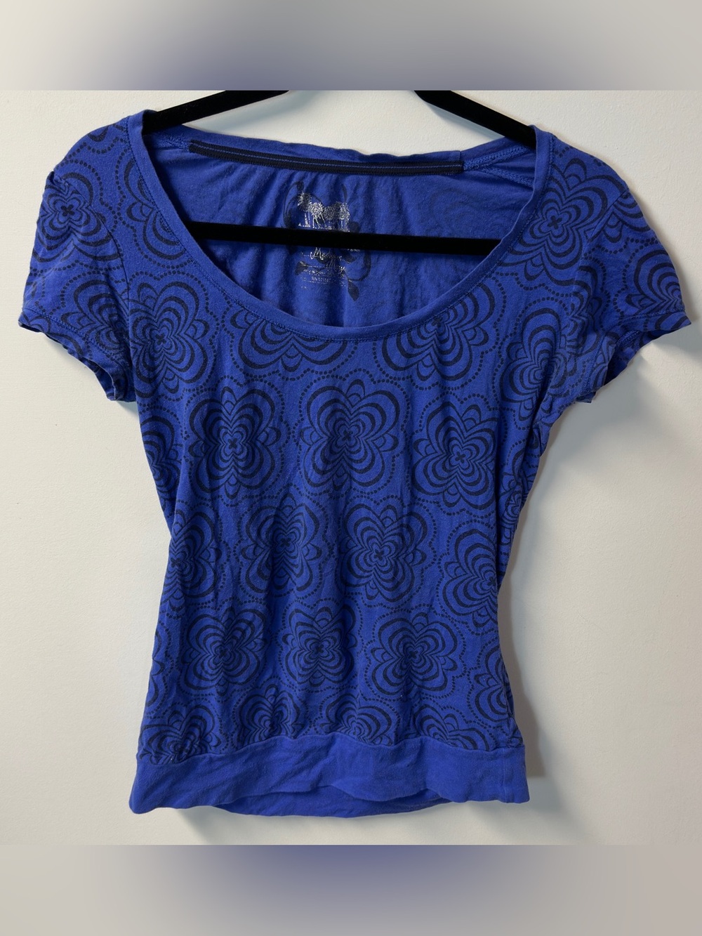 Y2K GARAGE women's blue black groovy slim tee, M.